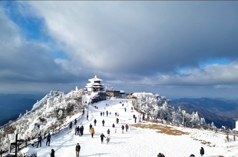 [C-104D] 덕유산 곤도라 설경+무주 무심원카페