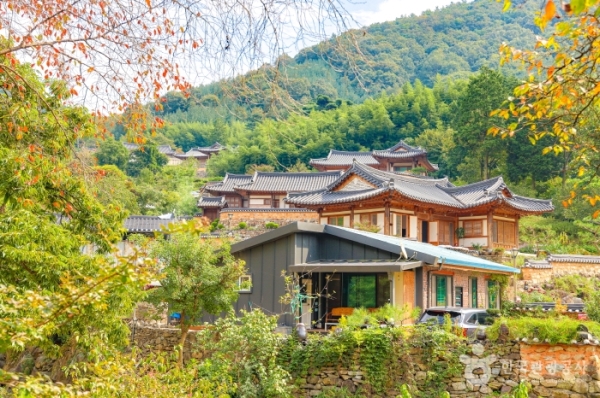 [T-9] 홍익여행사와 함께하는 마이산+전주+완주KTX 1박2일 기차여행